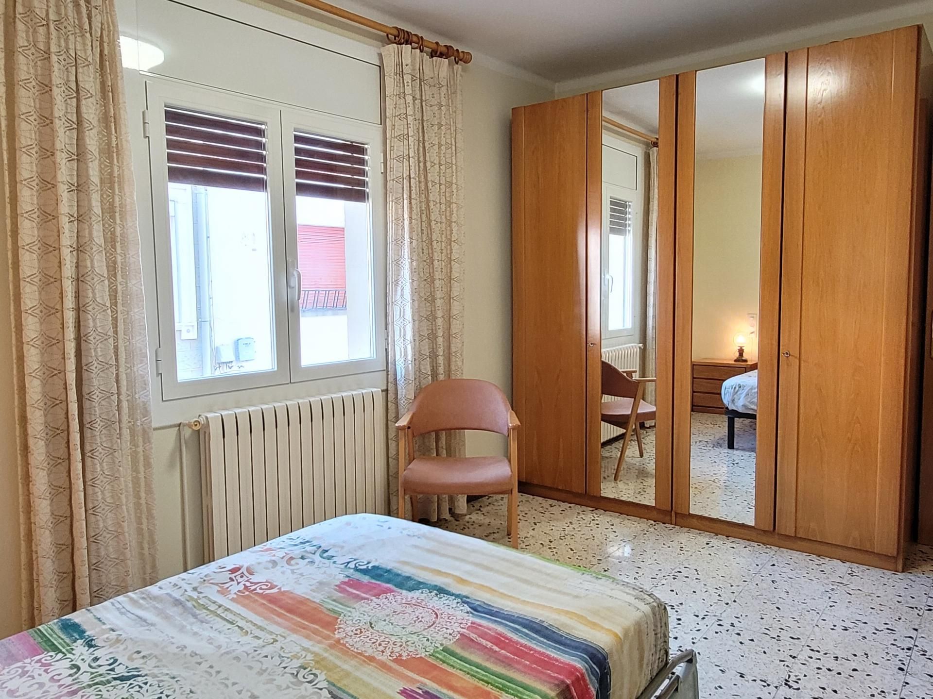 Single-family semi-detached for sale in de Santa Cristina, Mollerussa