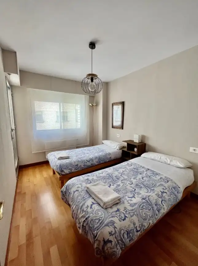Apartamento de alquiler en Parque Virgen del Manzano, 28, Reyes Católicos