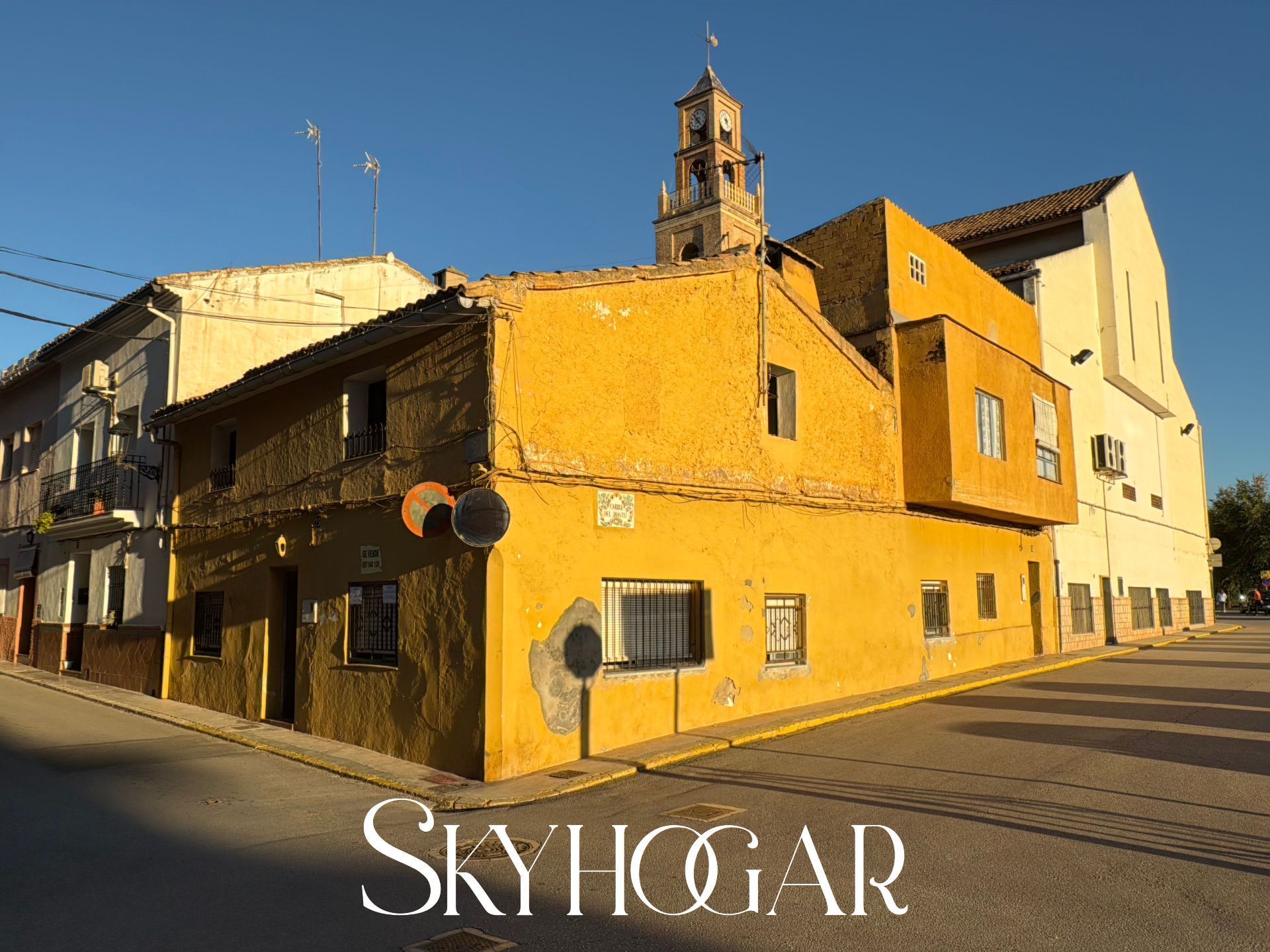 Vista exterior de Casa o chalet en venta en L'Alcúdia de Crespins con Trastero