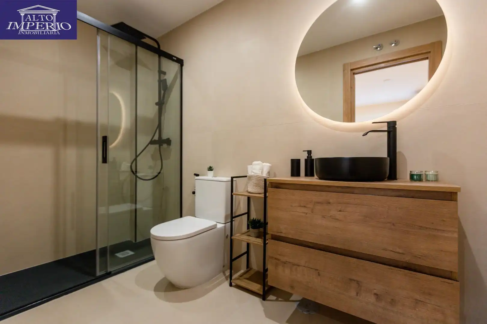 Baño de Apartamento en venta en Granada con Aire acondicionado y Calefacción