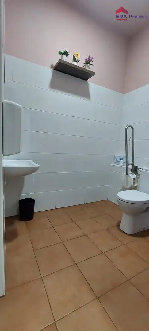 Baño de Local de alquiler en San Cristóbal de la Laguna