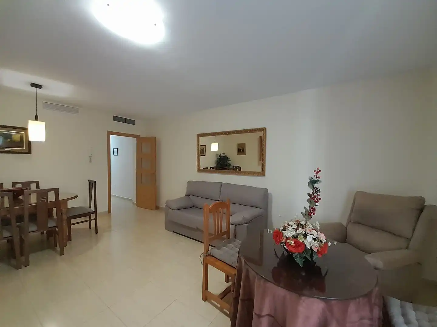 Flat with terrace to rent in Ctra. Circunvalación - La Magdalena, imagen 3
