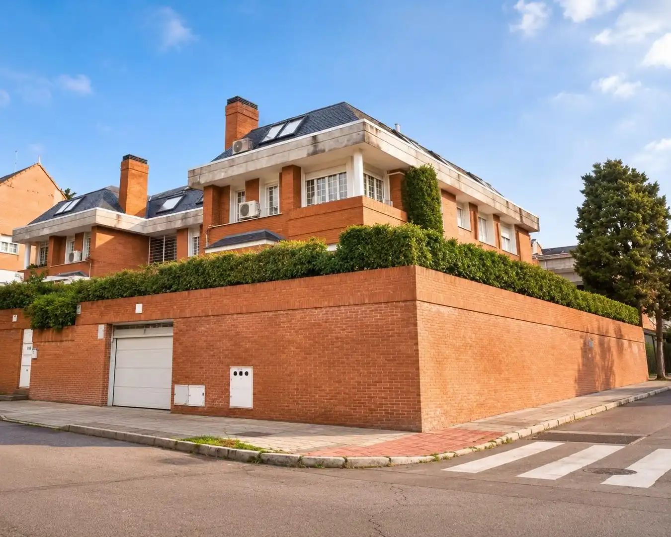 Exterior view of Detached homes for sale in Madrid  with Air Conditioner, Heating and Private garden