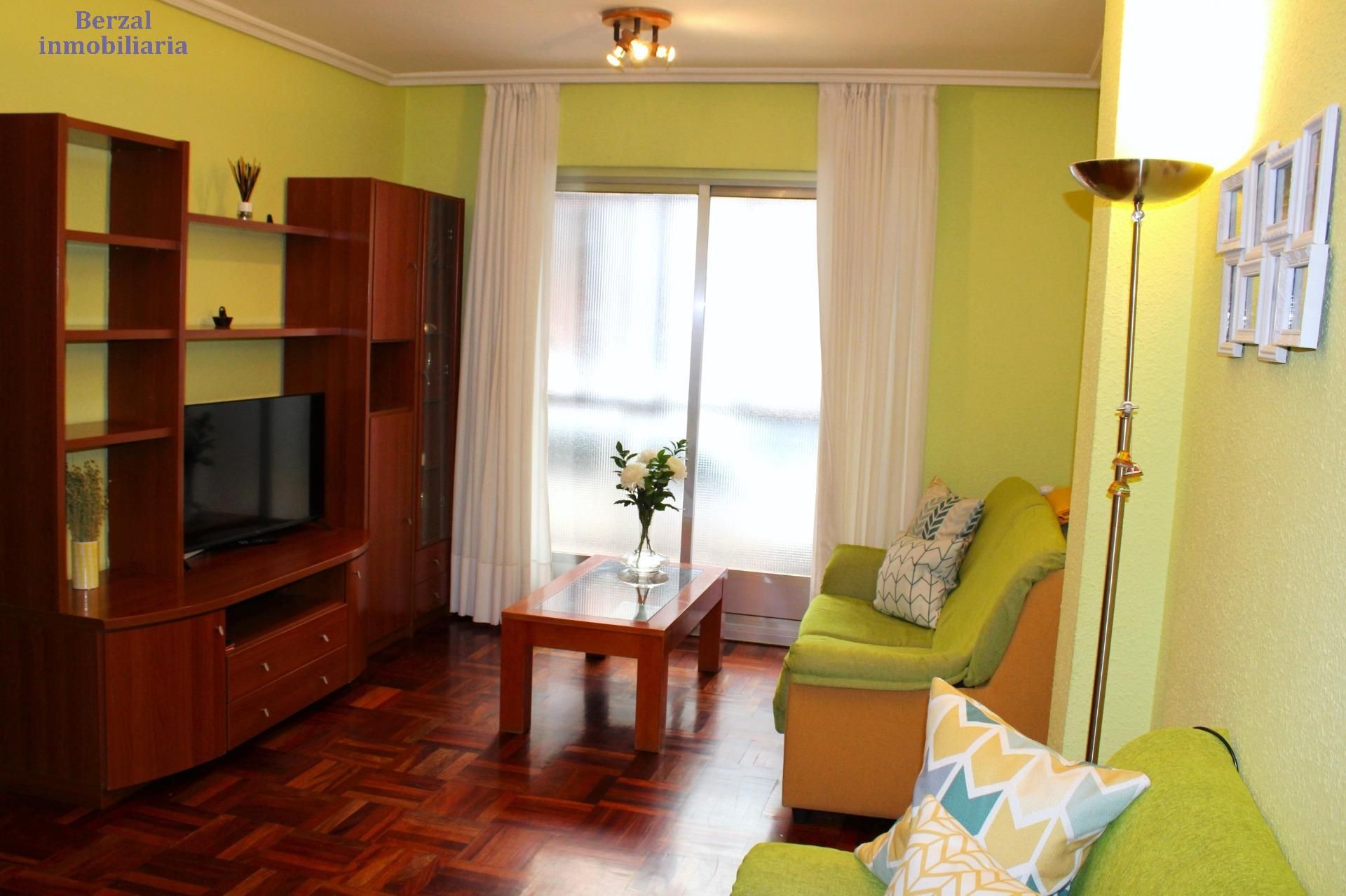 Living room of Flat for sale in  Logroño  with Heating, Terrace and Balcony