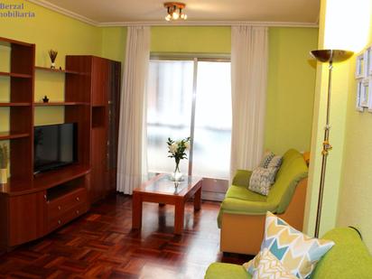 Sala d'estar de Pis en venda en  Logroño amb Calefacció, Terrassa i Balcó
