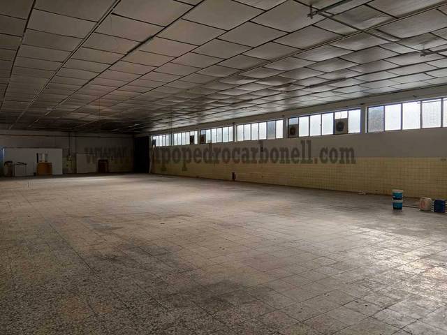 Nave industrial en Alquiler en Alzabares