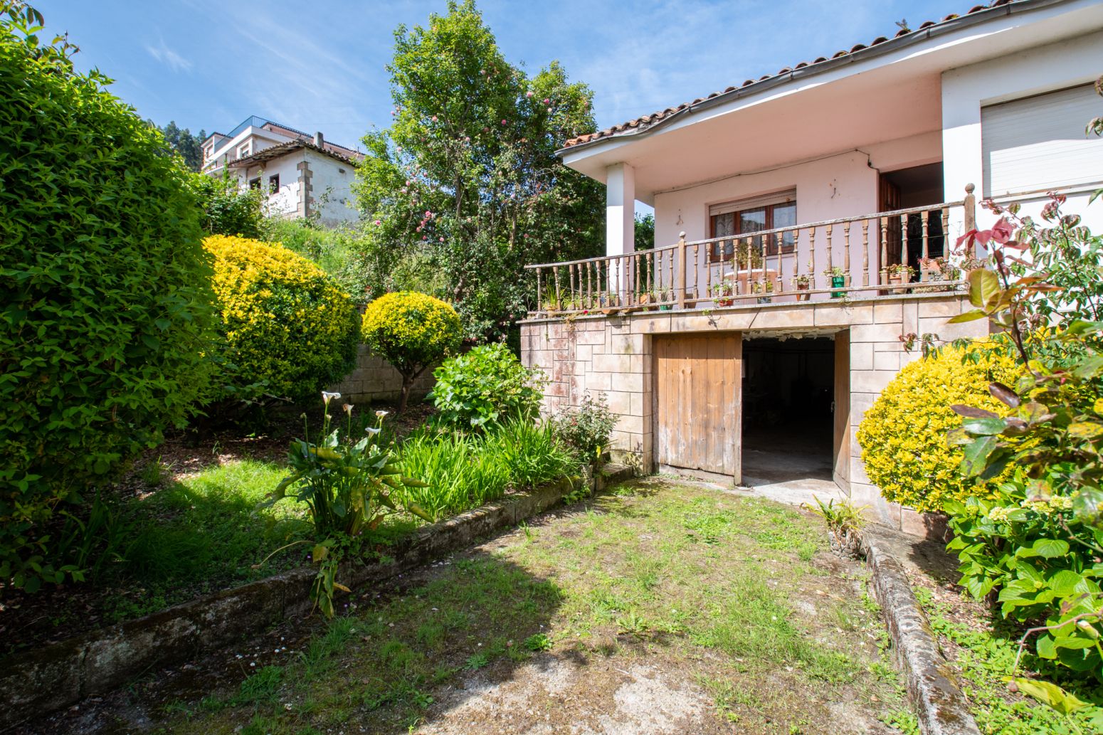 Jardí de Casa o xalet en venda en Villaviciosa amb Calefacció i Terrassa