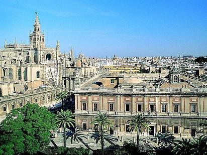 Exterior view of Flat for sale in  Sevilla Capital  with Air Conditioner, Heating and Storage room