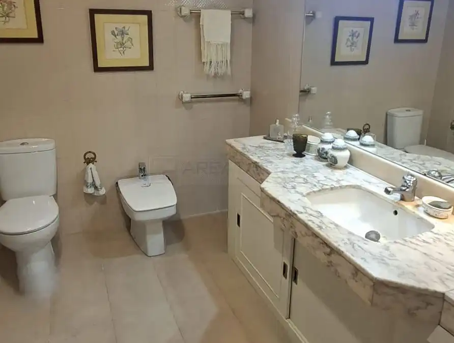 Baño de Piso en venta en Vitoria - Gasteiz con Calefacción, Parquet y Terraza