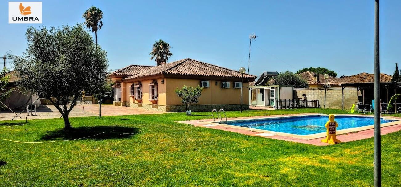 Jardí de Casa o xalet en venda en Jerez de la Frontera amb Aire condicionat, Calefacció i Jardí privat