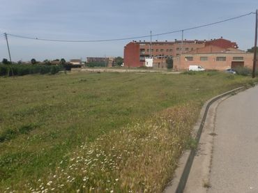 Lands and plots for sale in Partida Llivia