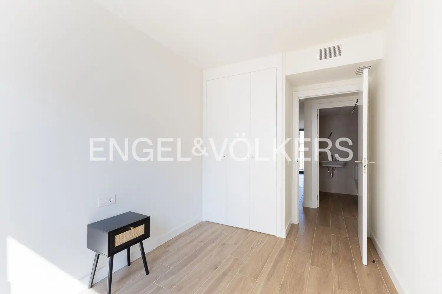 Habitación de Piso de alquiler en Valencia con Aire acondicionado, Calefacción y Jardín privado