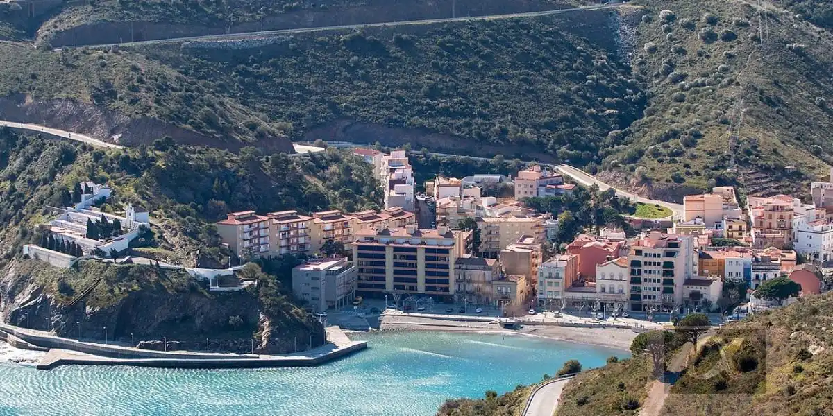 Residential for sale in Portbou