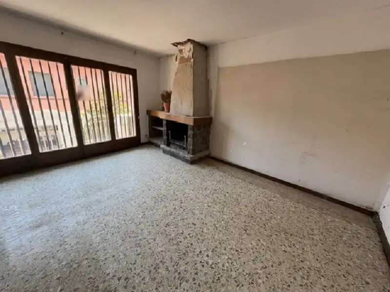 Sala de estar de Edificio en venta en Llinars del Vallès, Barcelona