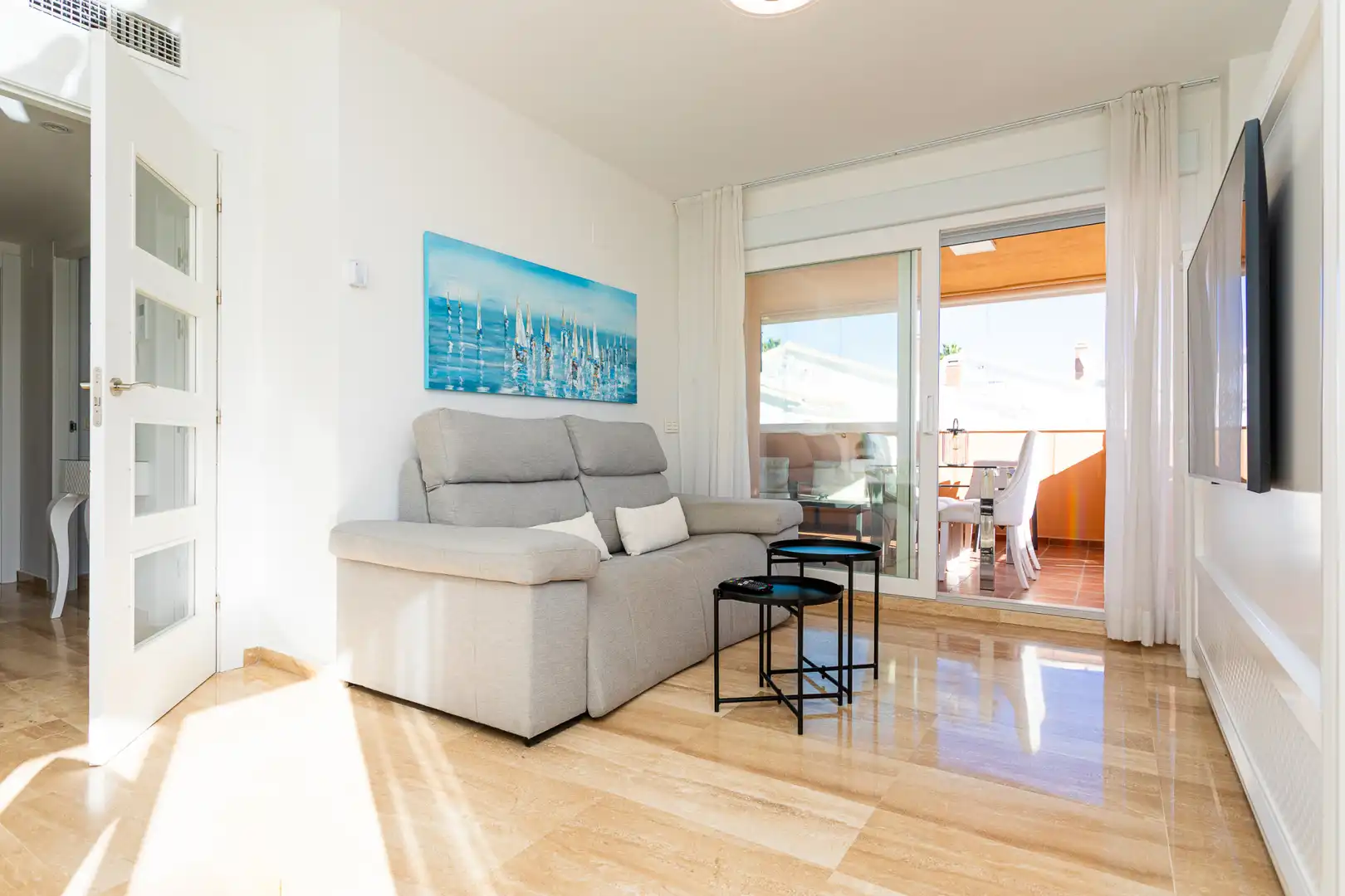 Sala d'estar de Apartament en venda en Marbella amb Aire condicionat, Terrassa i Traster