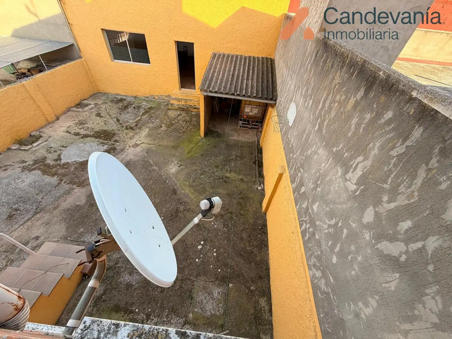 Terraza de Casa adosada en venta en Gurrea de Gállego con Calefacción, Trastero y Horno