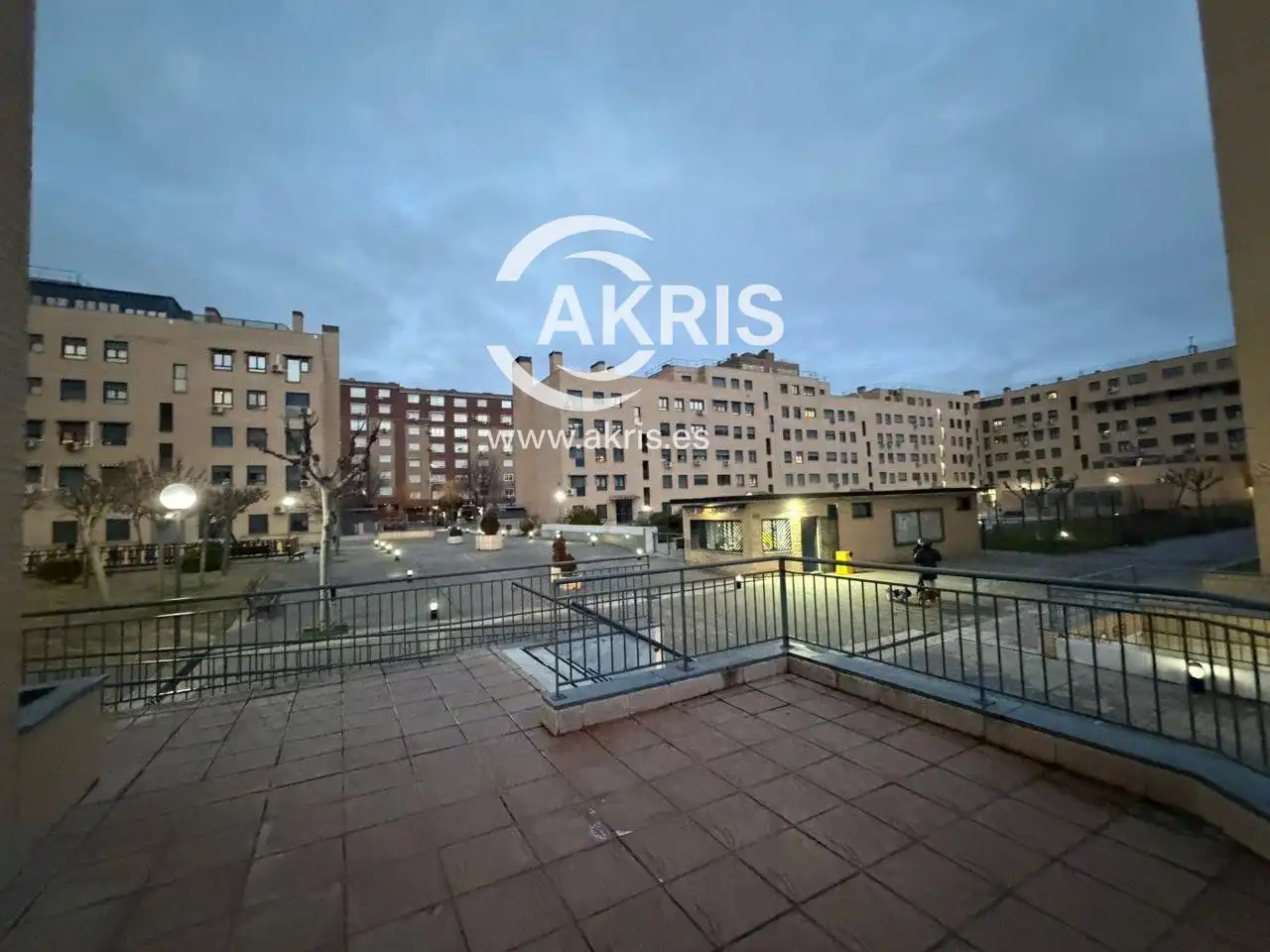 Individual for sale in Calle del Planeta Marte, imagen 5