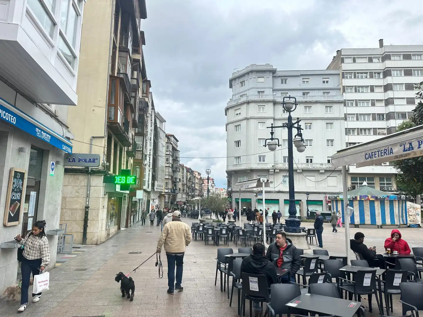 Vista exterior de Local de alquiler en Santander