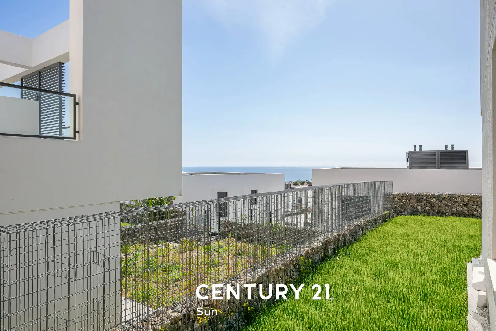 Vista exterior de Casa adosada en venta en Mijas con Aire acondicionado, Calefacción y Jardín privado