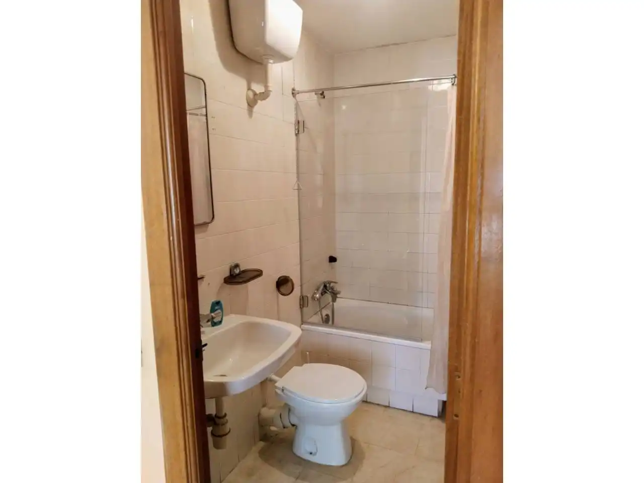 Bathroom of Flat for rent in Burgos  with Heating, Parquet flooring and Terrace