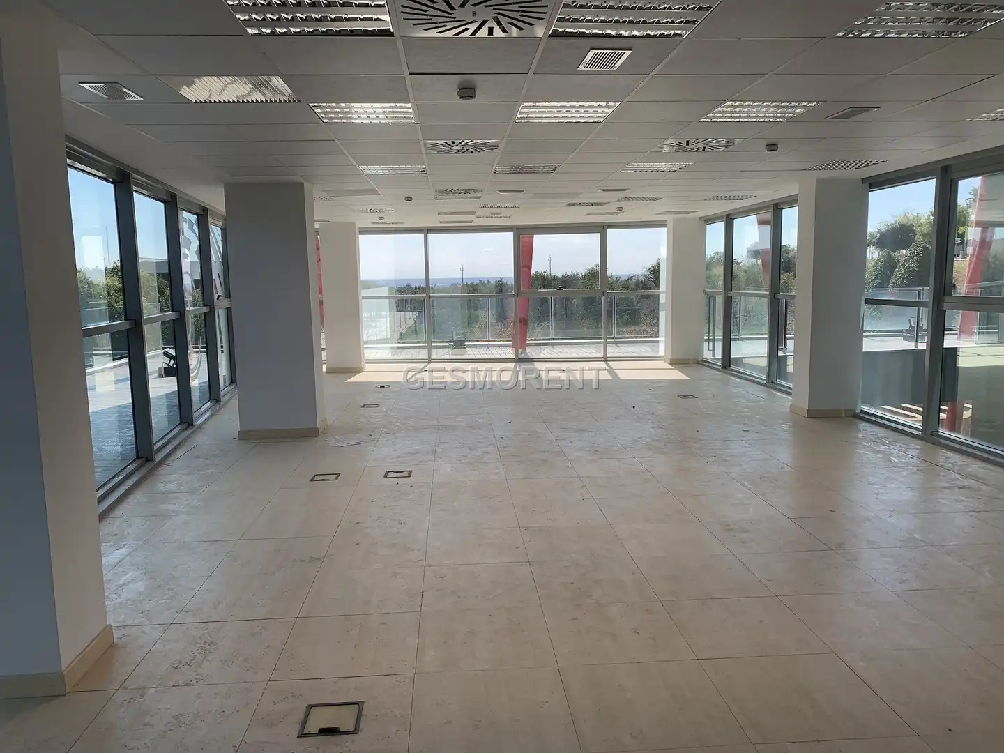 Oficina de alquiler en  Palma de Mallorca con Terraza