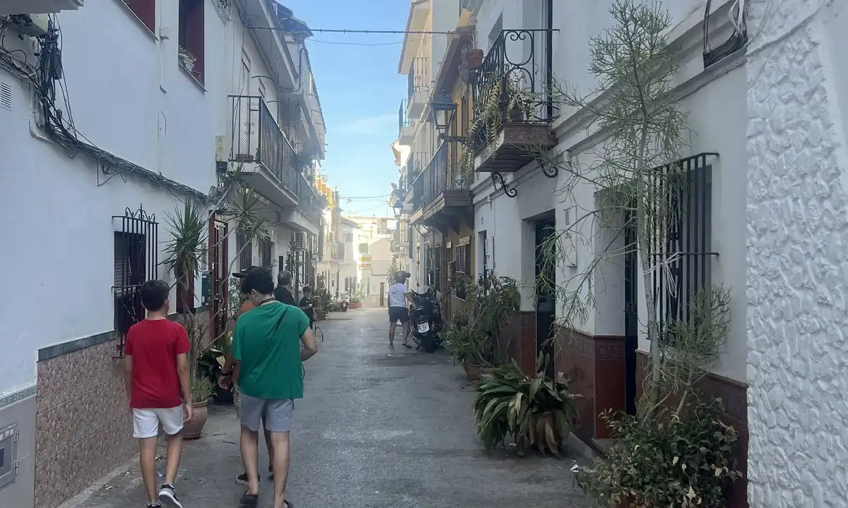 Vista exterior de Casa adosada en venda en Marbella amb Terrassa