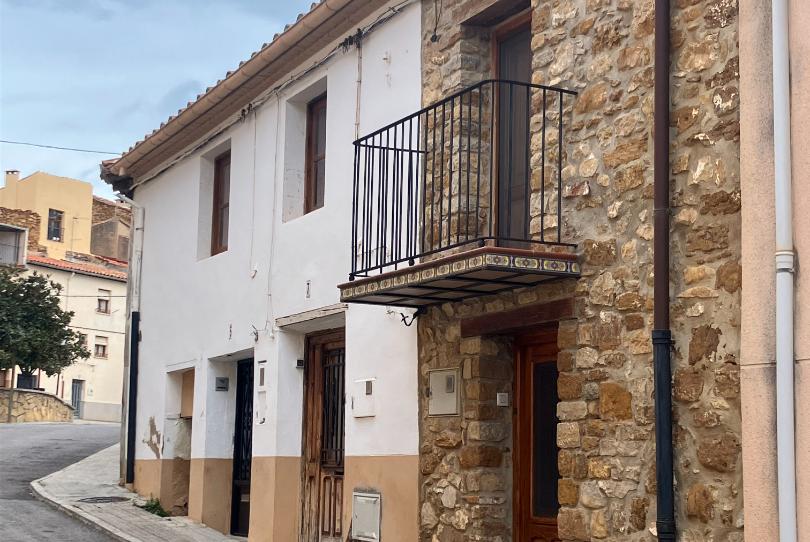 Foto 1 de Casa o chalet en venta en Calle de Cilla, 9, Benassal, Castellón