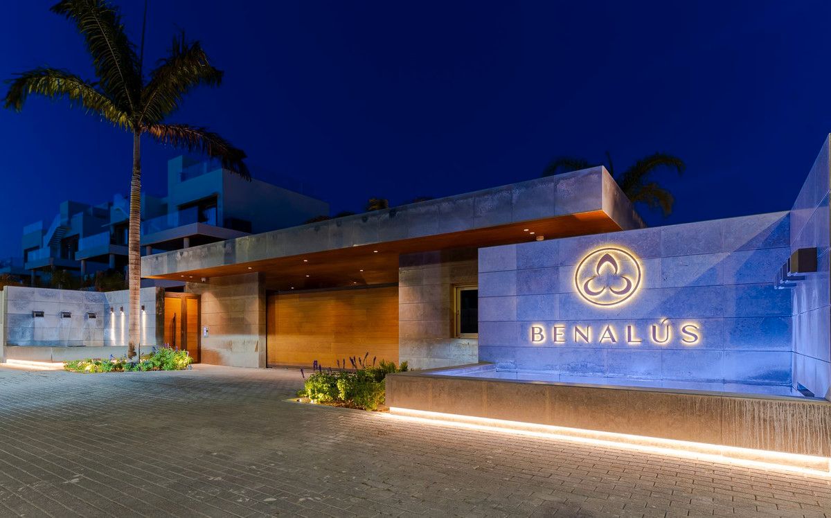 Außenansicht von Wohnung zum Verkauf in Marbella mit Klimaanlage, Terrasse und Internet