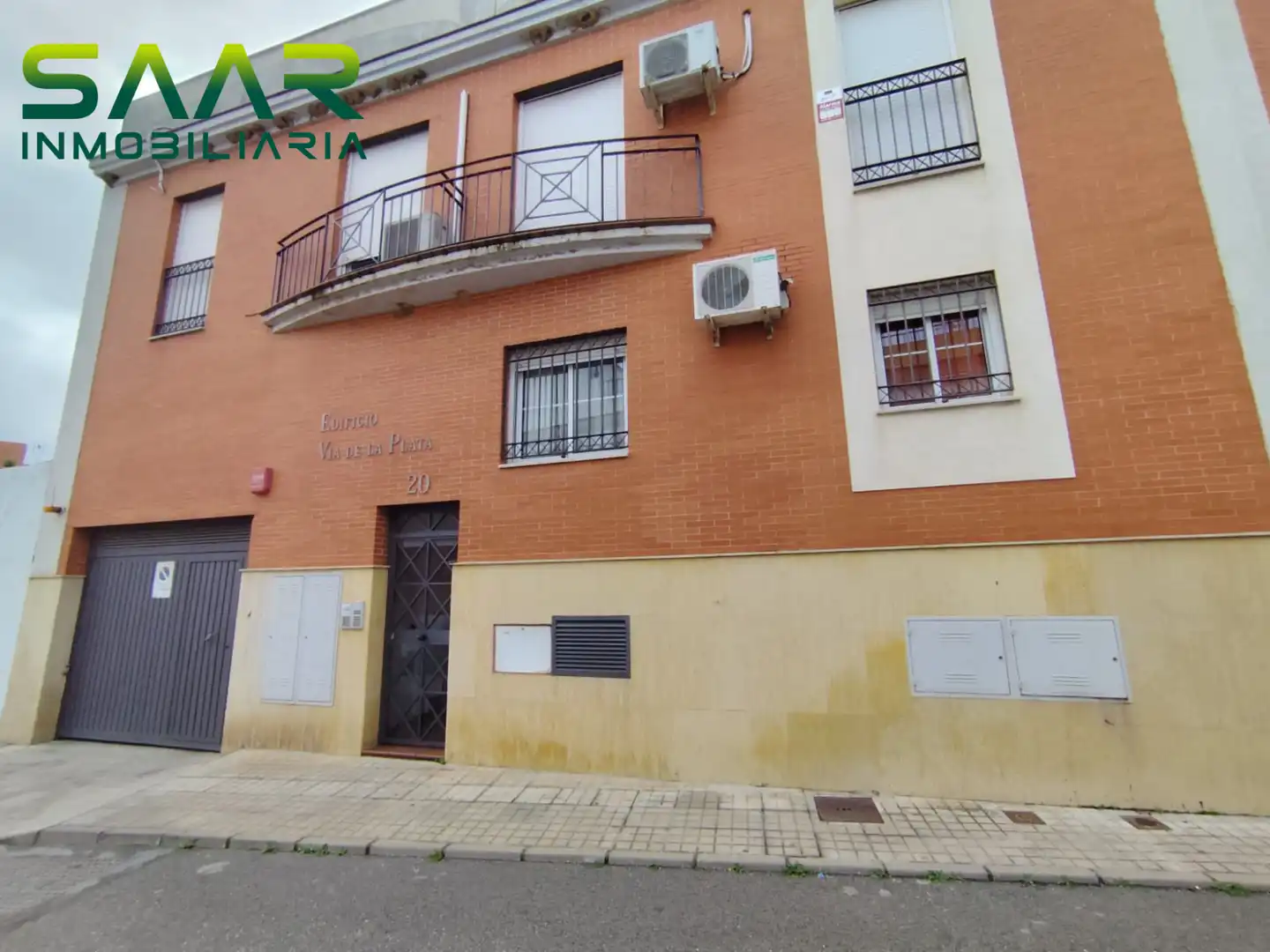 Vista exterior de Garaje en venta en Guillena
