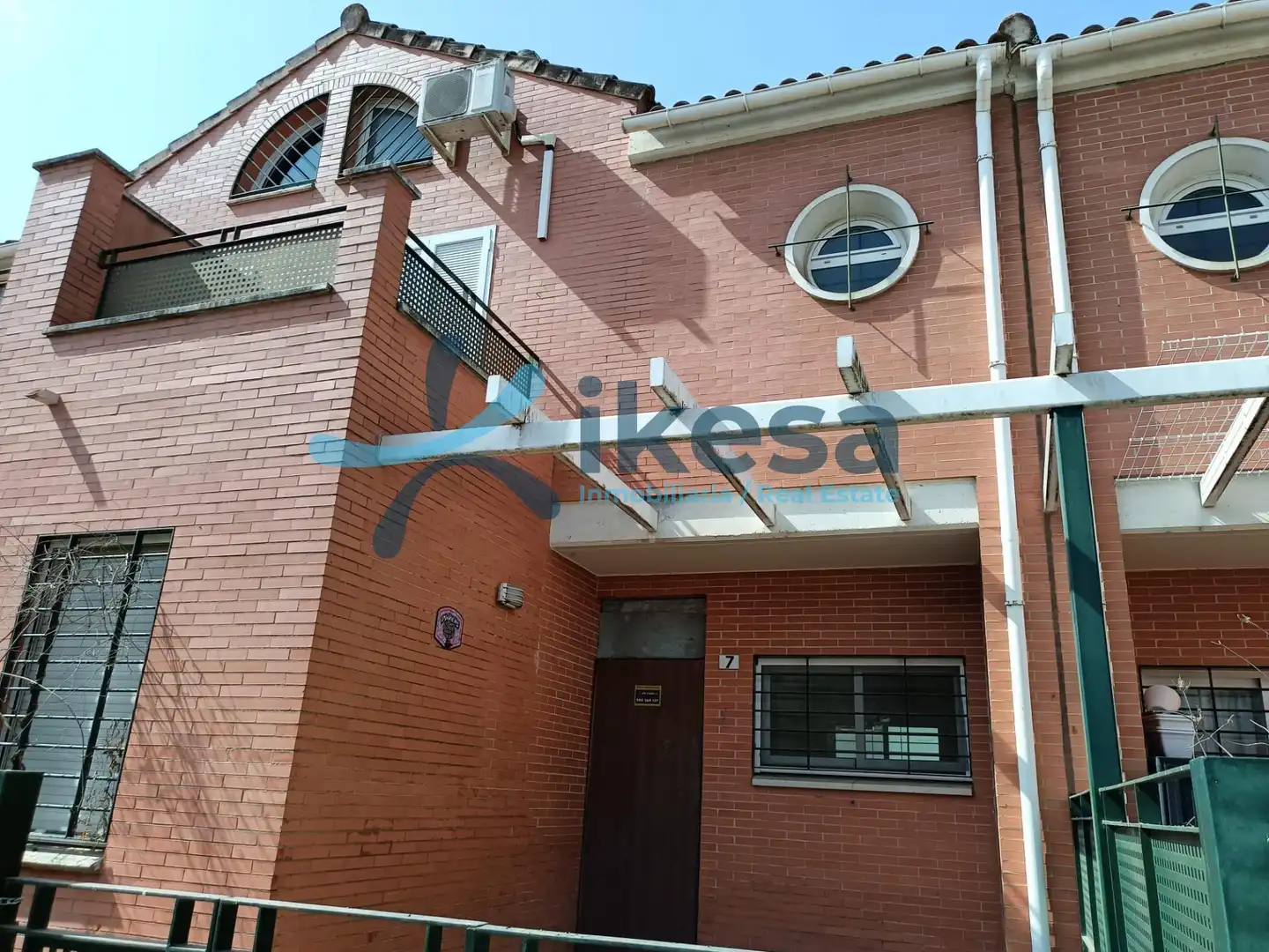 Adossat amb jardí en venda a Coria del Río
