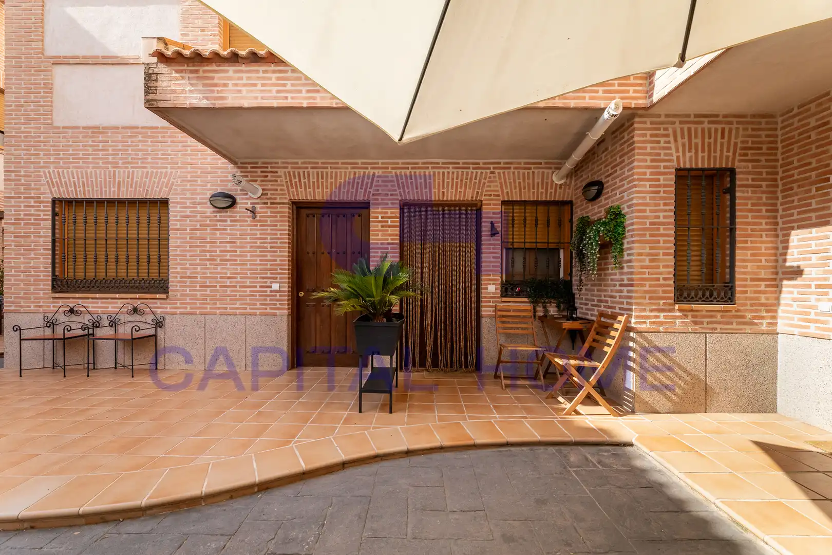 Terrasse von Einfamilien-Reihenhaus zum Verkauf in Navalcarnero mit Klimaanlage, Heizung und Abstellraum