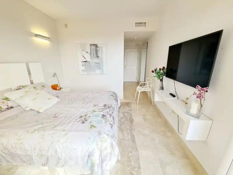 Apartamento con balcón en alquiler en Elviria - Cabopino, imagen 11