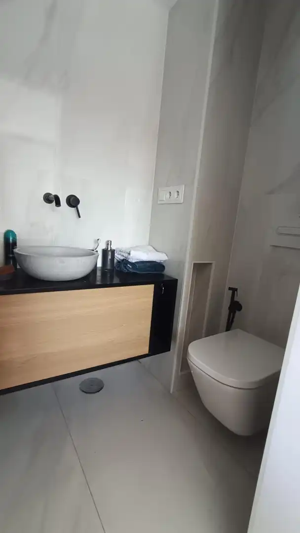 Bathroom of Flat for sale in Málaga  with Air Conditioner, Private garden and Terrace
