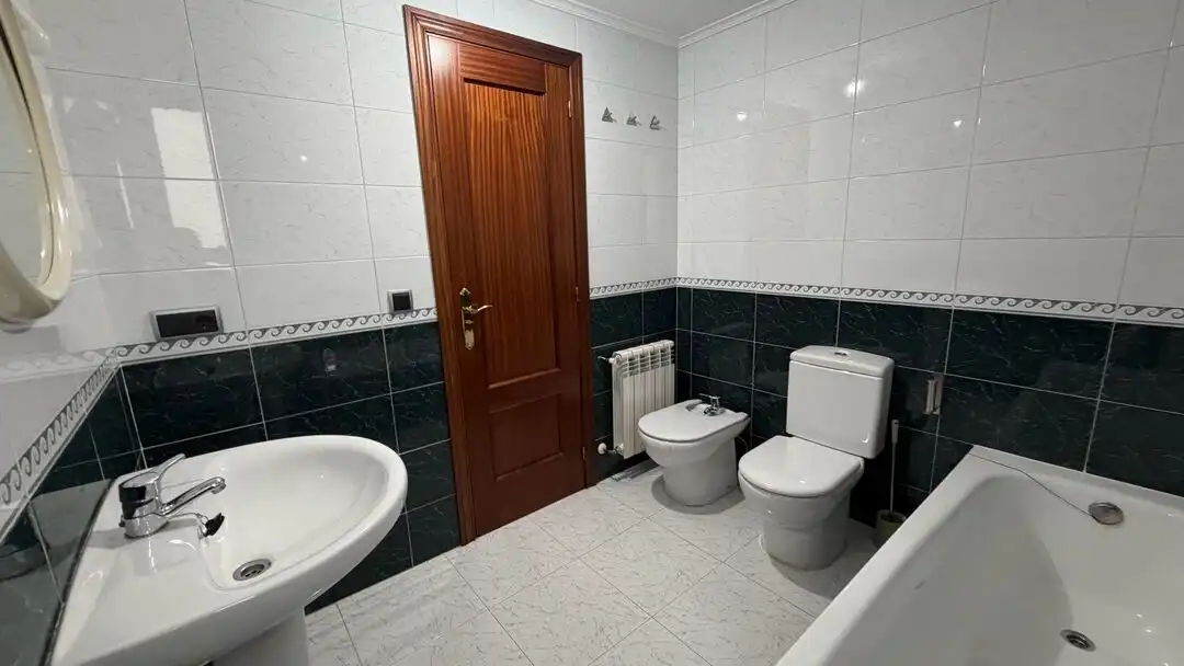 Bathroom of Flat for sale in Vitoria - Gasteiz  with Heating, Terrace and Storage room