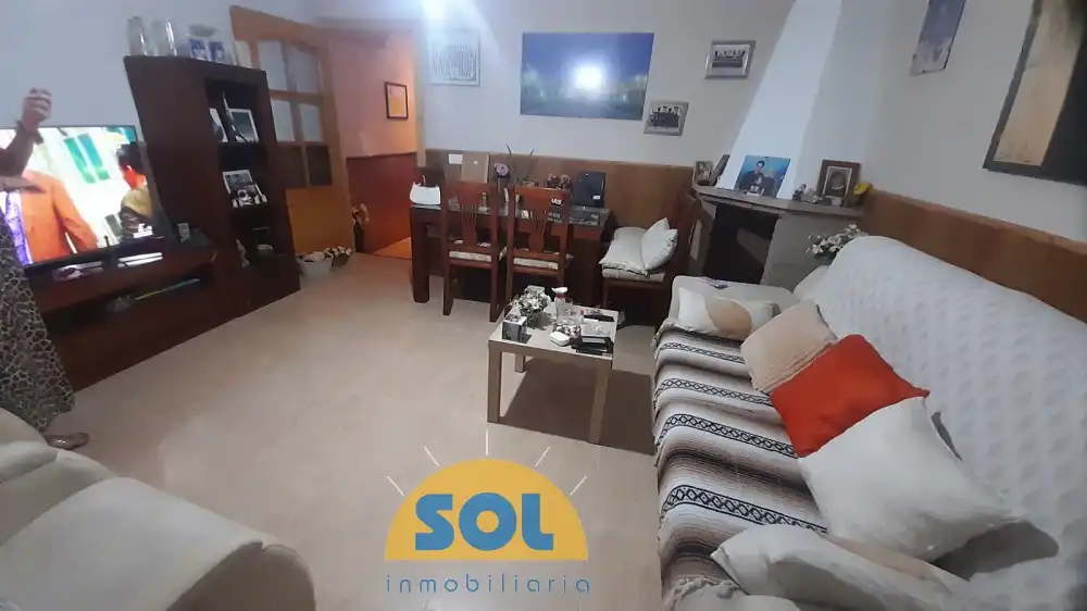 House for sale in Calle Cabeza de Herrera 34