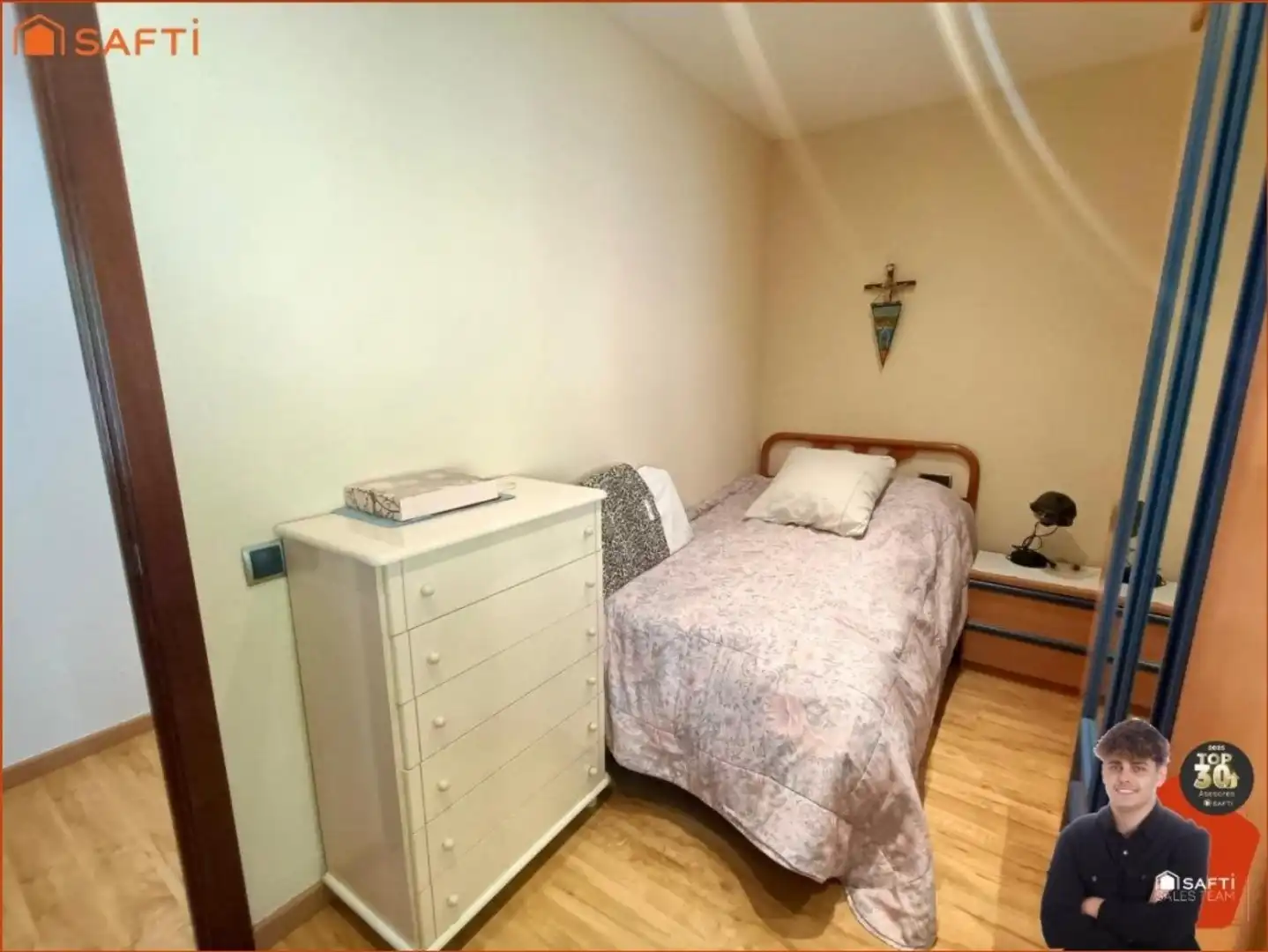 Bedroom of Houses for sale in Mataró  with Air Conditioner, Terrace and Balcony