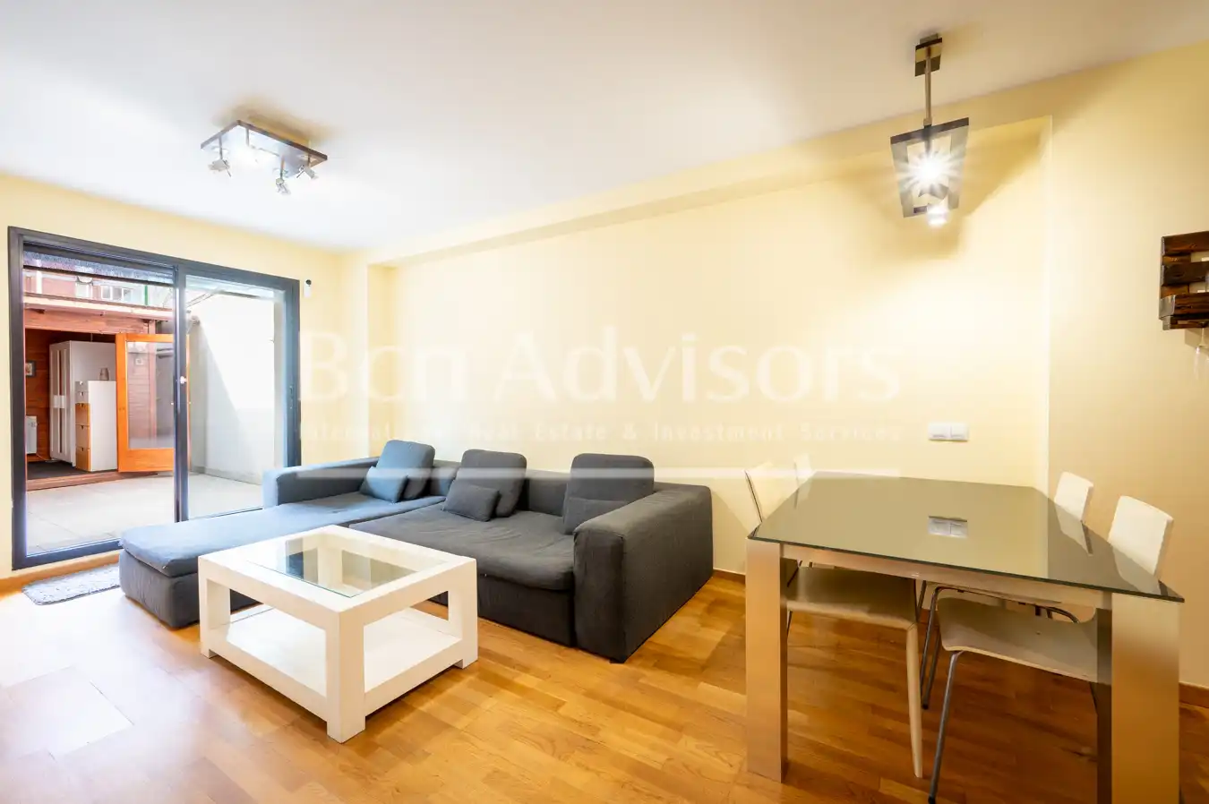 Living room of Flat for sale in Barcelona  with Air Conditioner, Heating and Parquet flooring