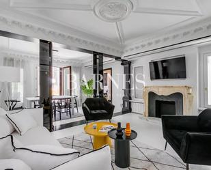 Living room of Flat to rent in  Madrid Capital  with Air Conditioner, Heating and Terrace