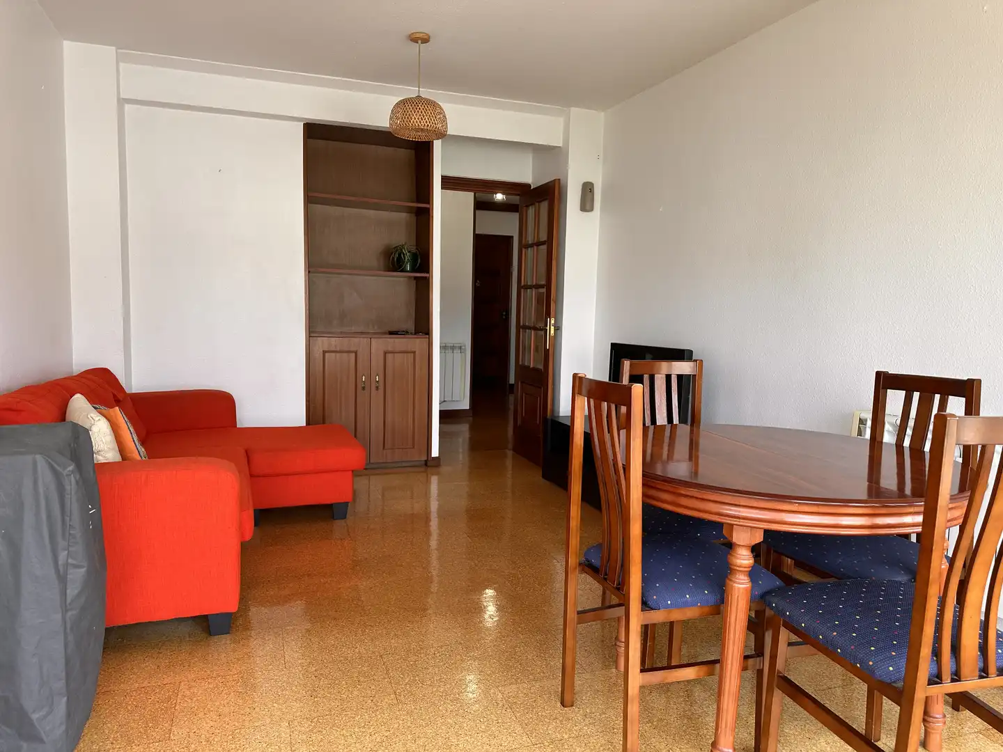 Sala d'estar de Pis en venda en Santiago de Compostela  amb Calefacció