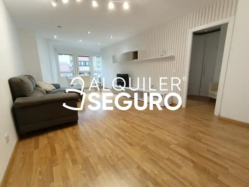 Piso de alquiler en Alfonso El Sabio, Barrio del Centro
