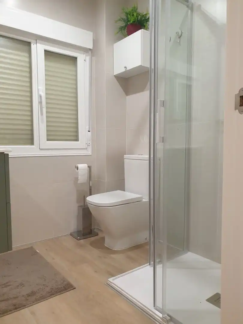 Baño de Piso de alquiler en Miranda de Ebro con Calefacción y Terraza
