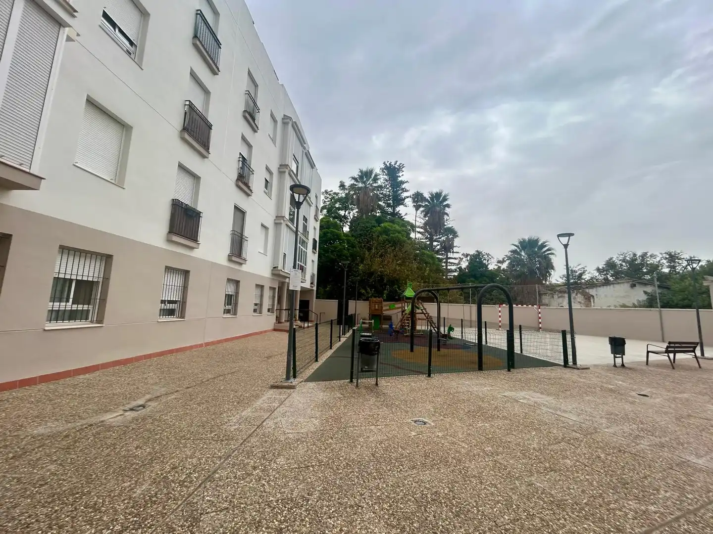 Vista exterior de Pis en venda en Jerez de la Frontera amb Aire condicionat, Calefacció i Parquet