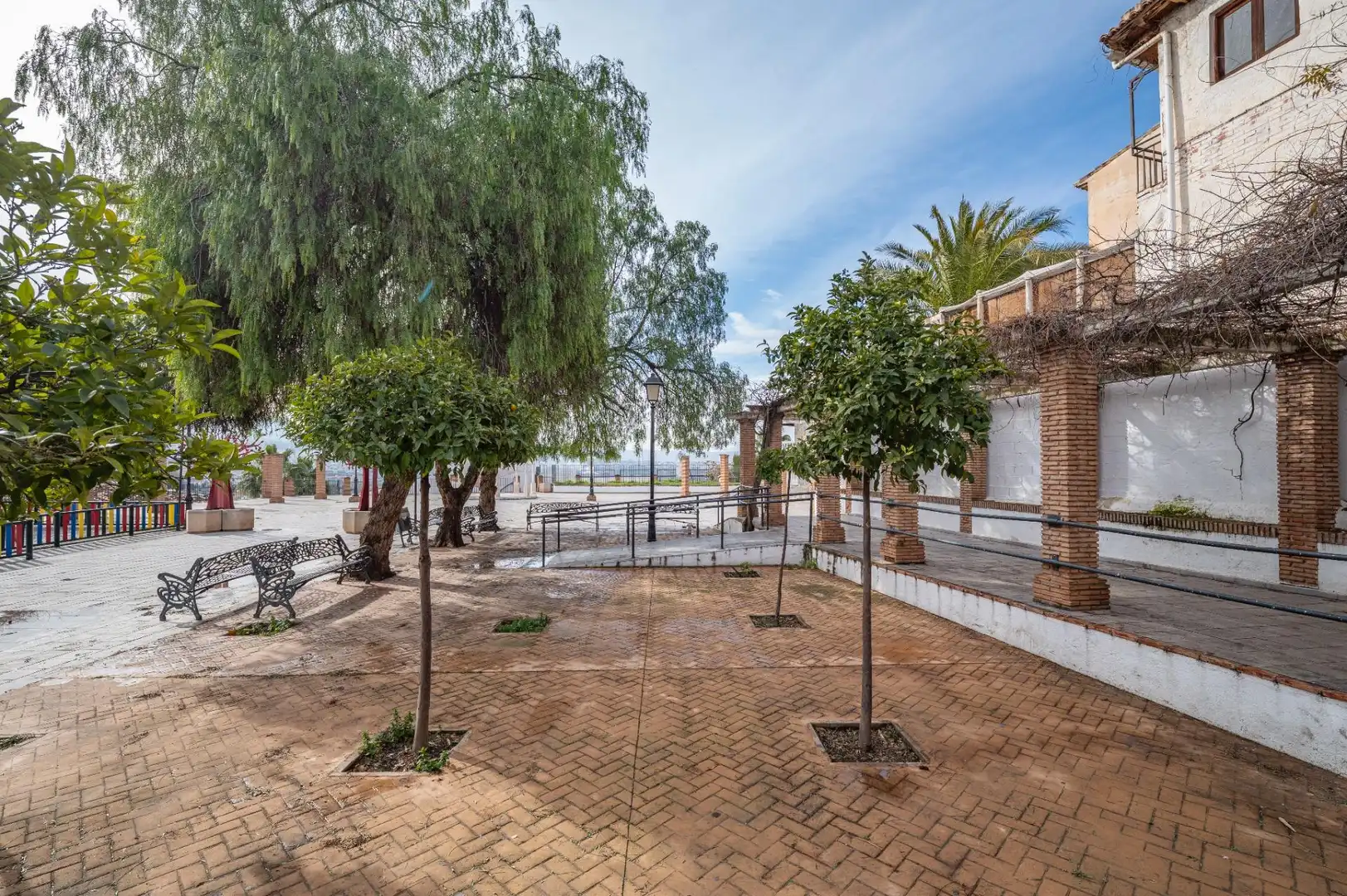 Außenansicht von Wohnung zum Verkauf in Huétor Vega mit Terrasse