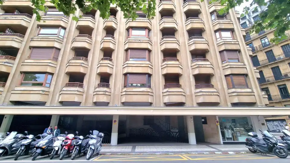 Parking for sale in Foru Pasealekua 3