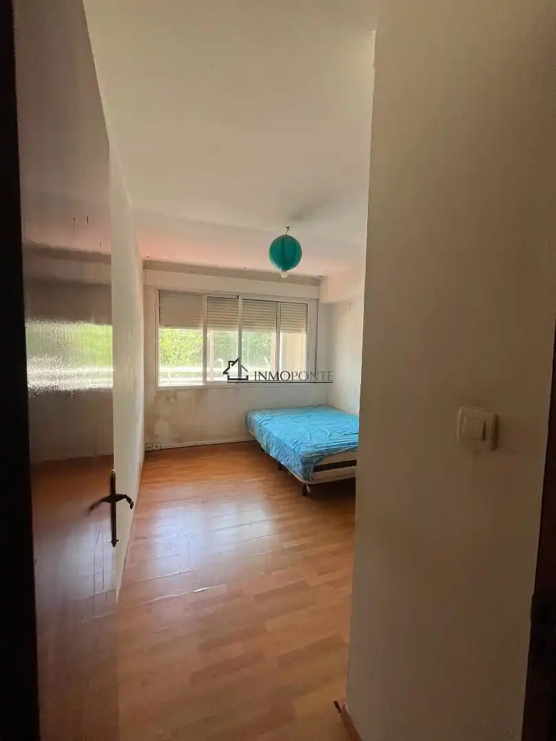 Bedroom of Flat for sale in Vigo 
