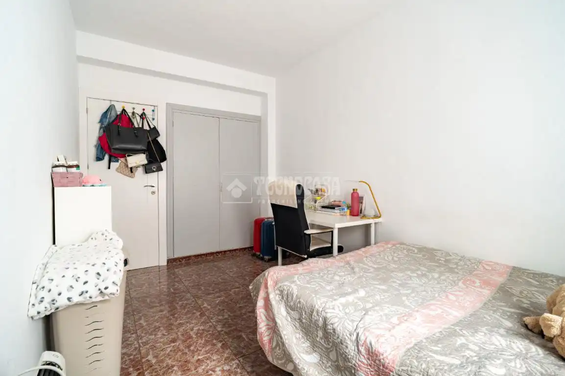 Habitación de Piso en venta en Granada