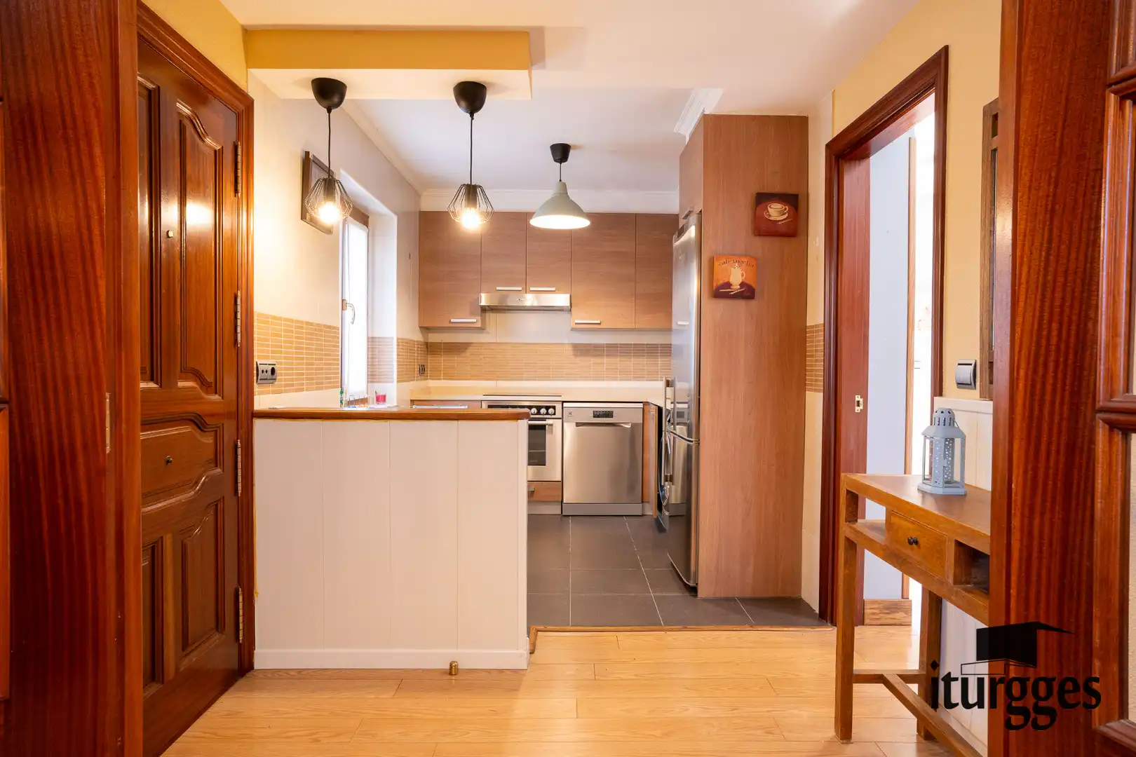 Cocina de Casa adosada en venta en Gernika-Lumo con Jardín privado, Amueblado y Horno