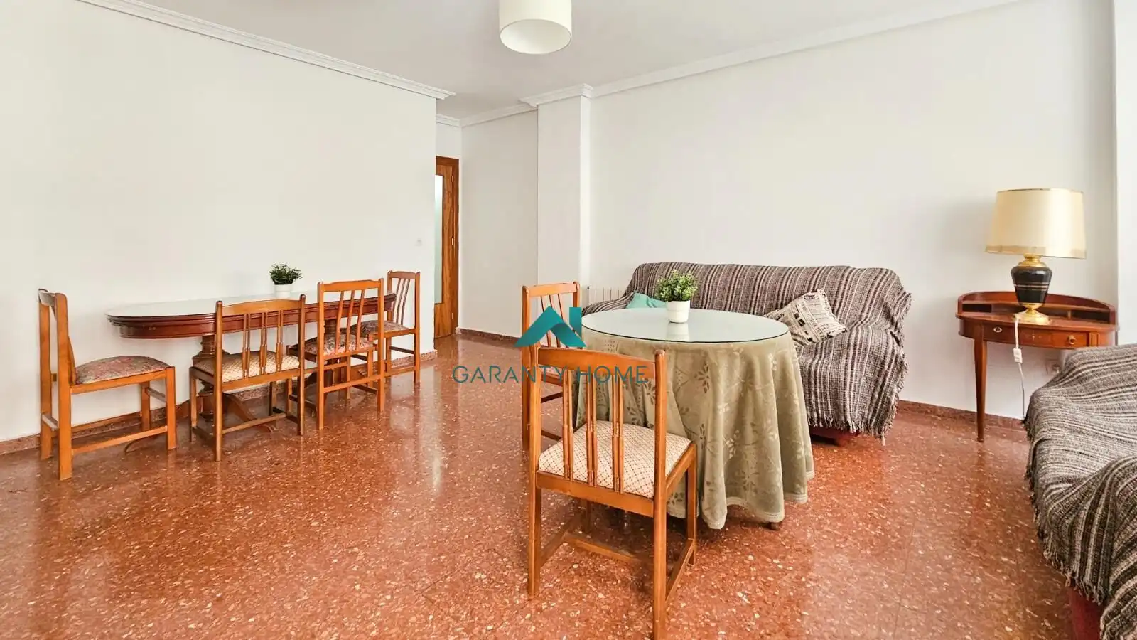 Außenansicht von Wohnung zur Miete in Jaén mit Klimaanlage, Heizung und Abstellraum