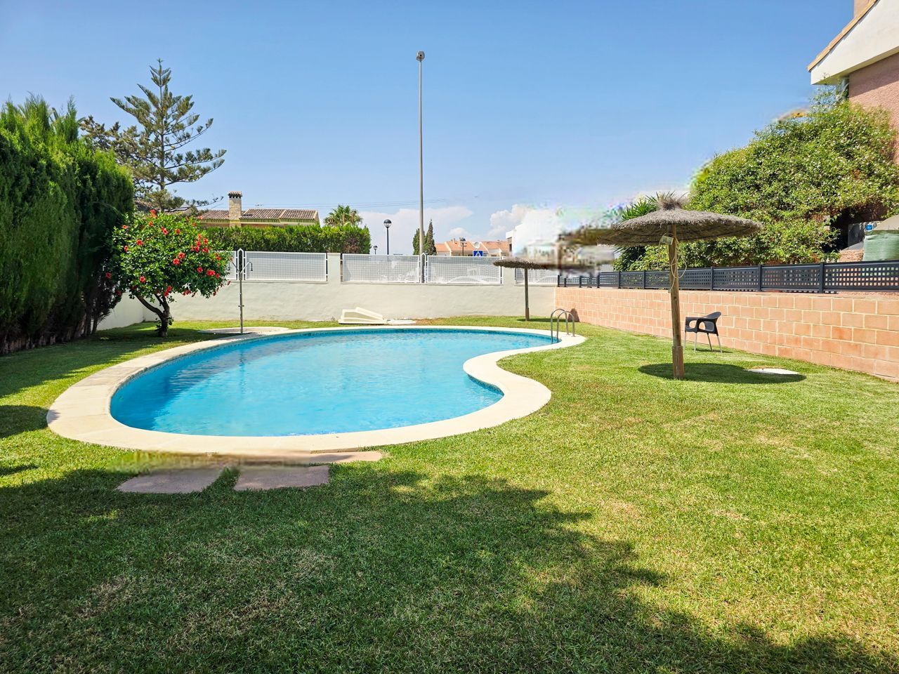Casa adosada en venda a Bellavista - Capiscol - Frank Espinós