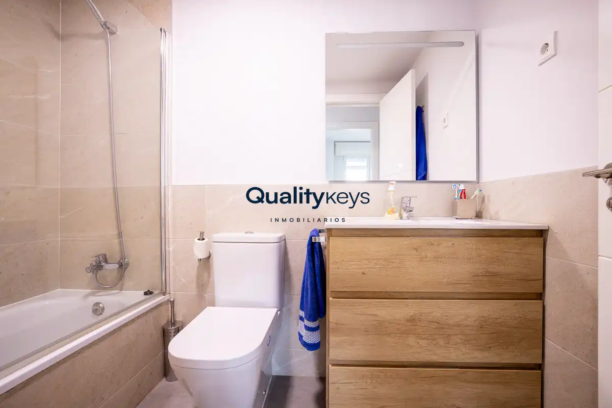 Baño de Piso en venta en Madrid con Aire acondicionado, Calefacción y Terraza